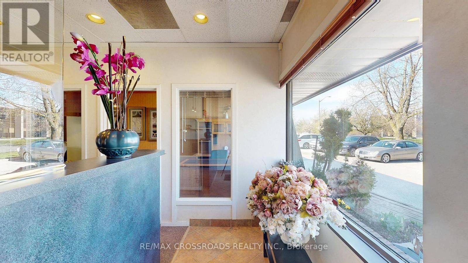 Markham (milliken Mills West), ON L3R3B1,151 Esna Park DR #30