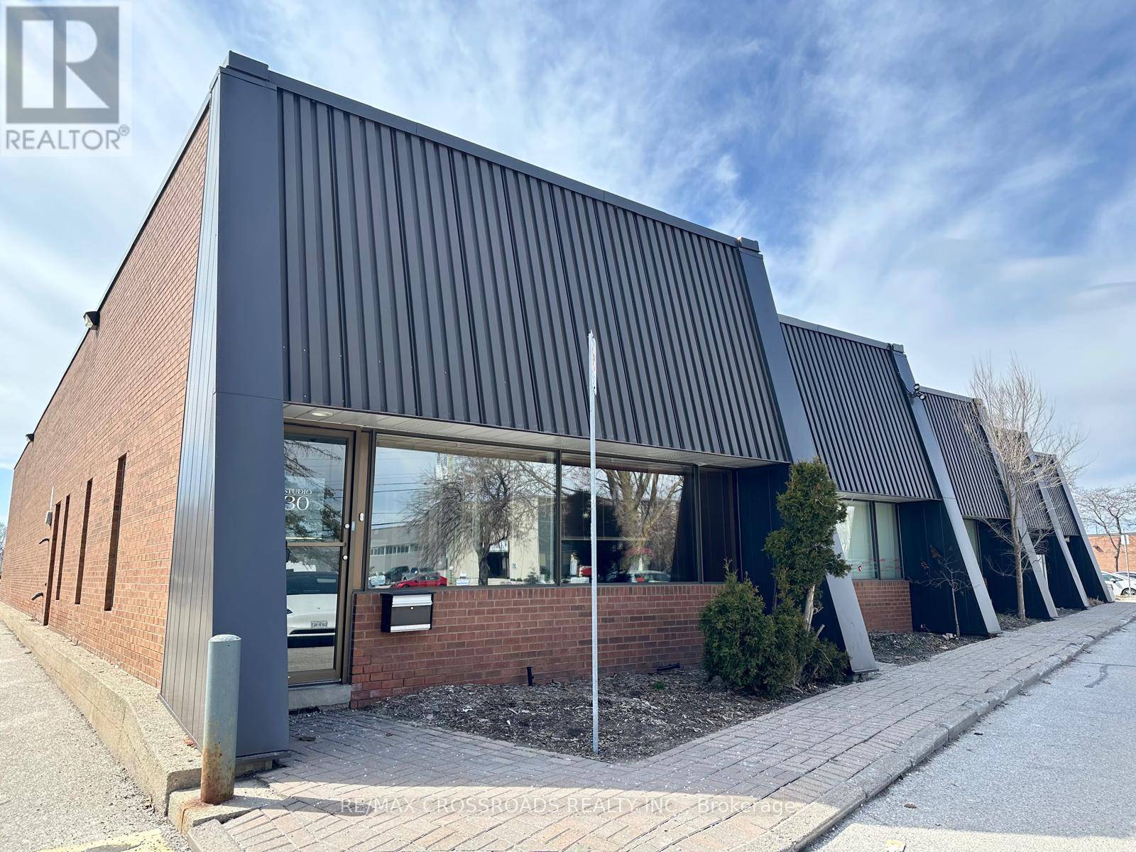 Markham (milliken Mills West), ON L3R3B1,151 Esna Park DR #30