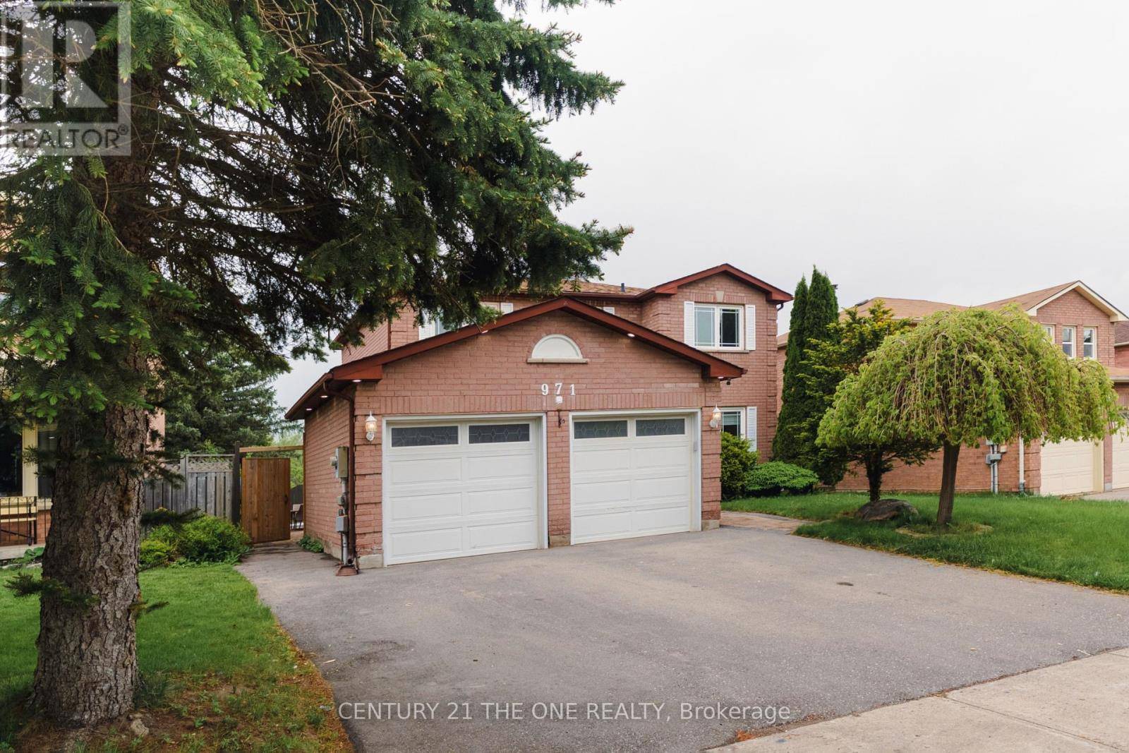 Newmarket (huron Heights-leslie Valley), ON L3Y7E7,971 LESLIE VALLEY DRIVE