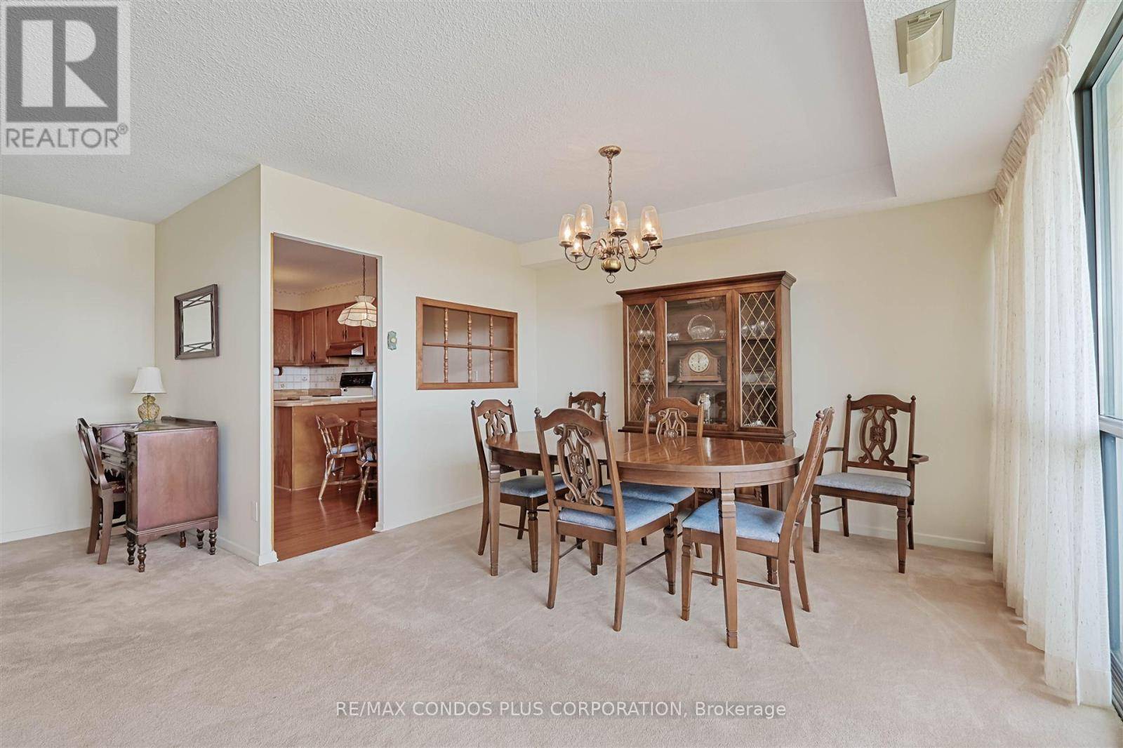 Markham (royal Orchard), ON L3T4V9,8111 Yonge ST ##1106