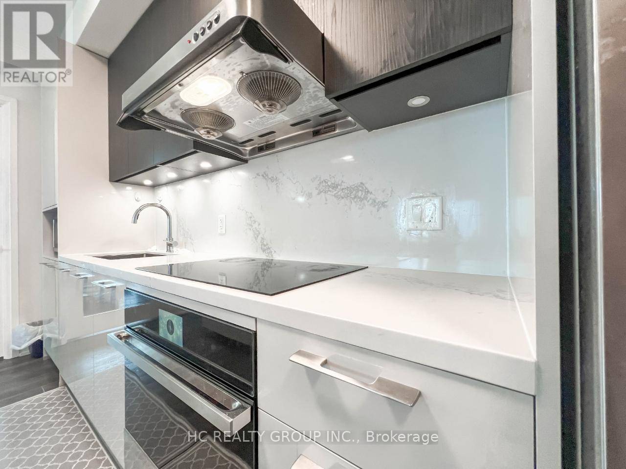 Markham (unionville), ON L3R6L4,8 Water Walk DR #2710