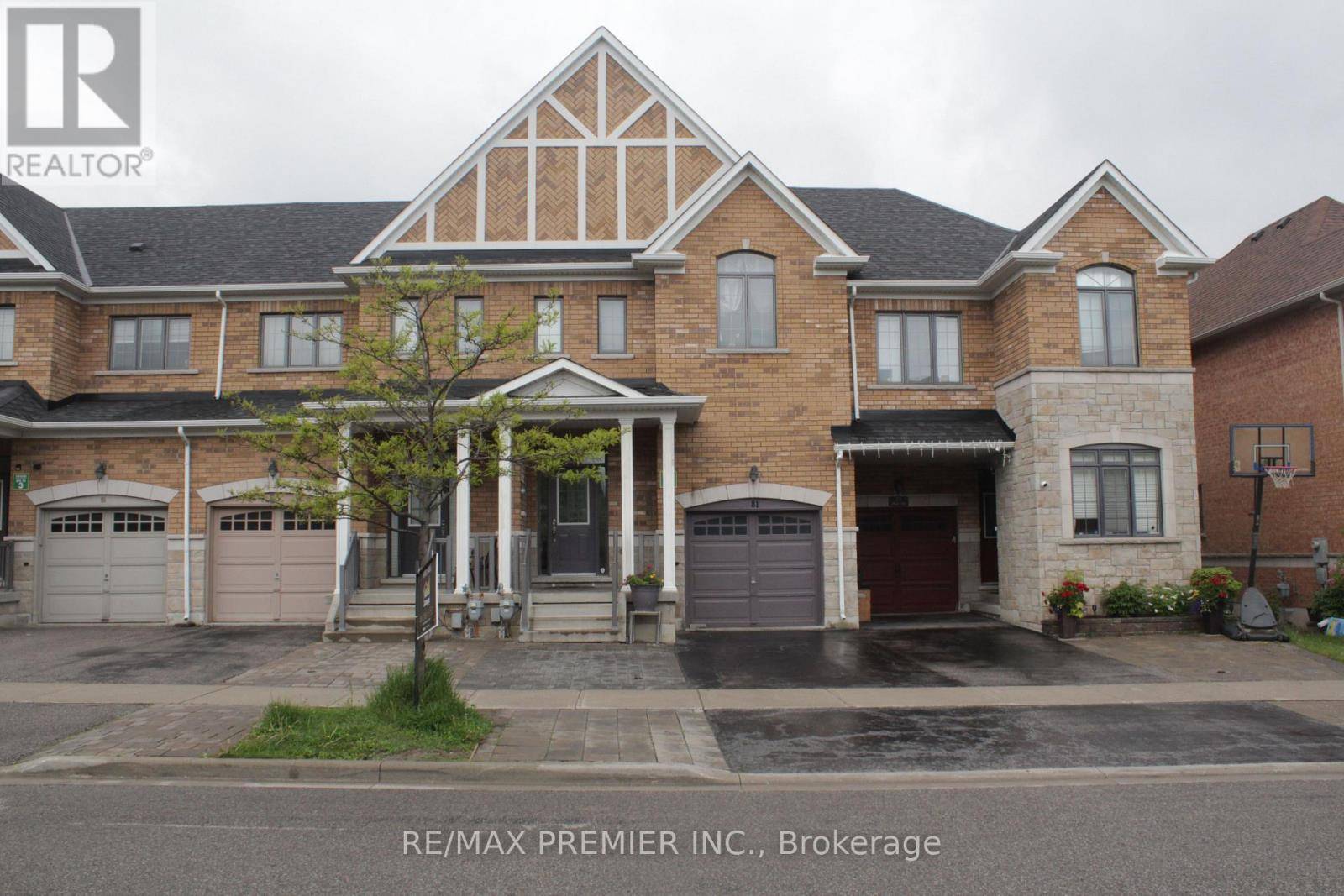 Vaughan (vellore Village), ON L4H3V3,81 ALEXIE WAY