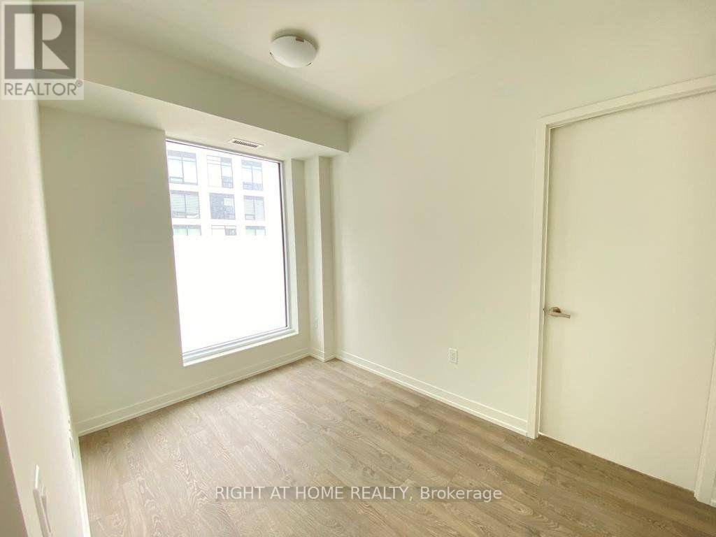 Richmond Hill (south Richvale), ON L4C5T6,3 Rosewater ST #510