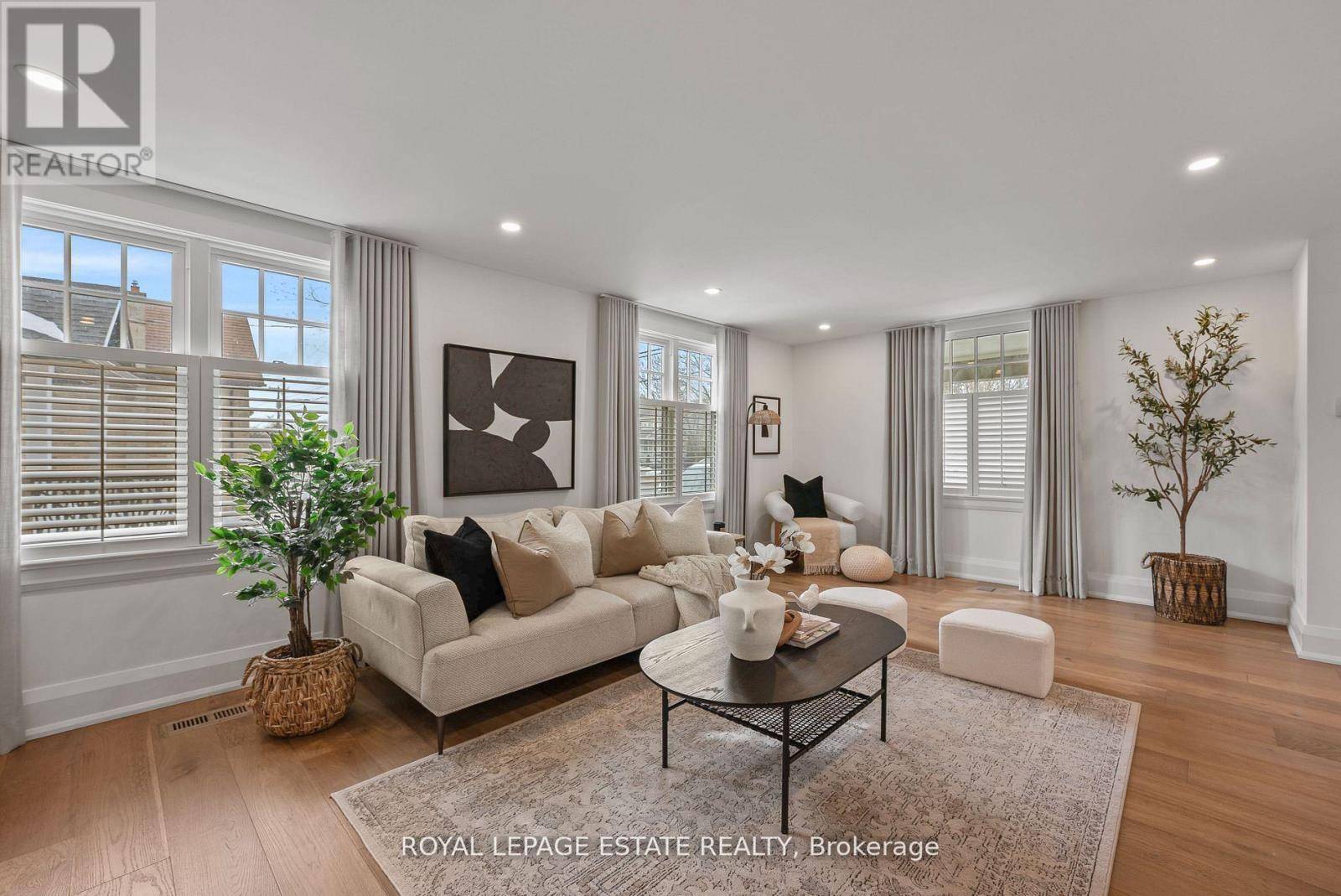 Whitchurch-stouffville (stouffville), ON L4A6B3,6641 MAIN STREET