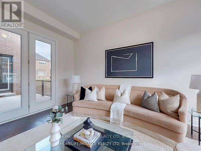 Whitchurch-stouffville (ballantrae), ON L4A4W9,25 JOINER CIRCLE