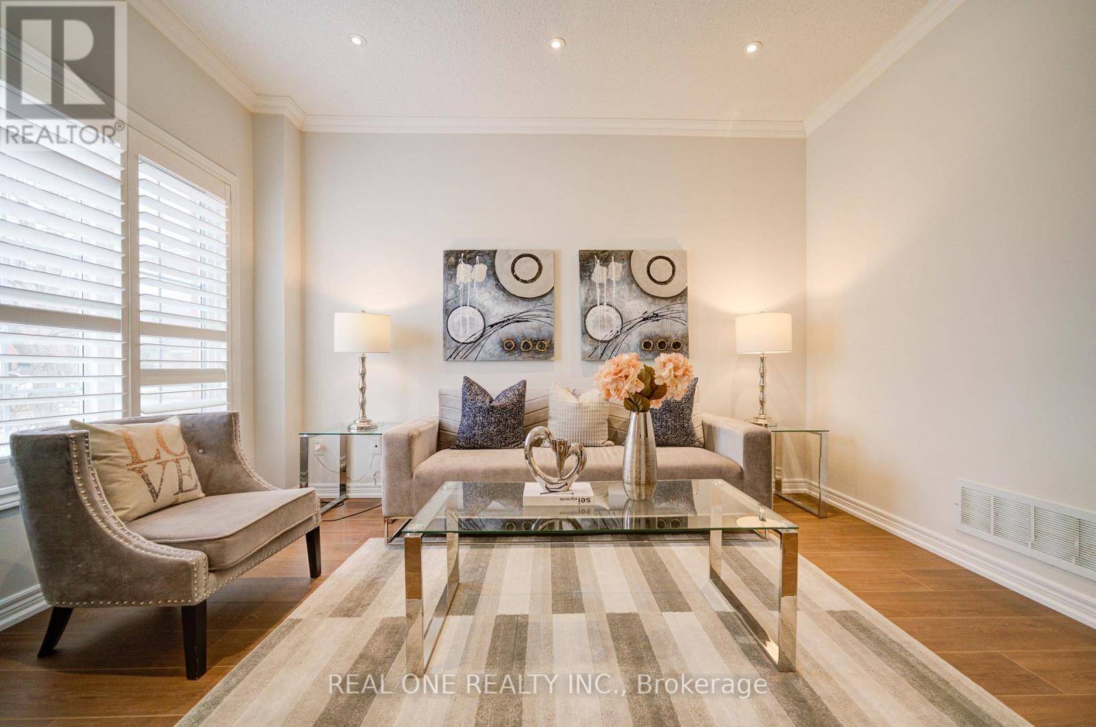 Richmond Hill (langstaff), ON L4B4G4,5 BERRINGER STREET