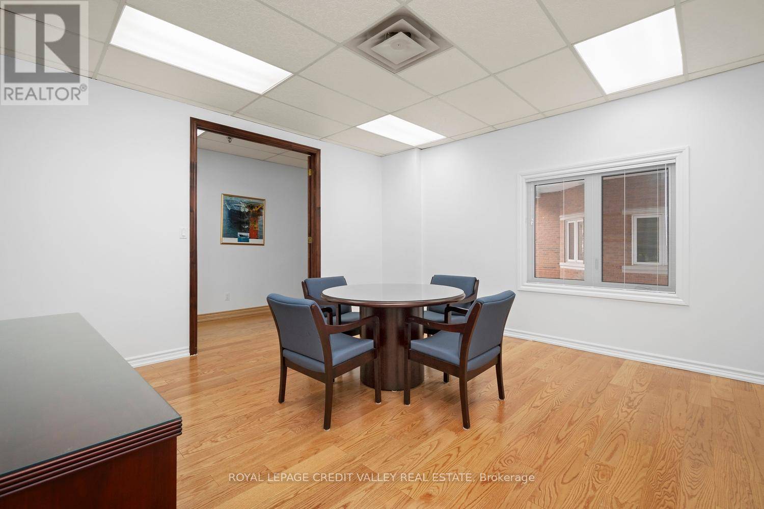 Markham (buttonville), ON L3R9S9,335 Renfrew DR #201