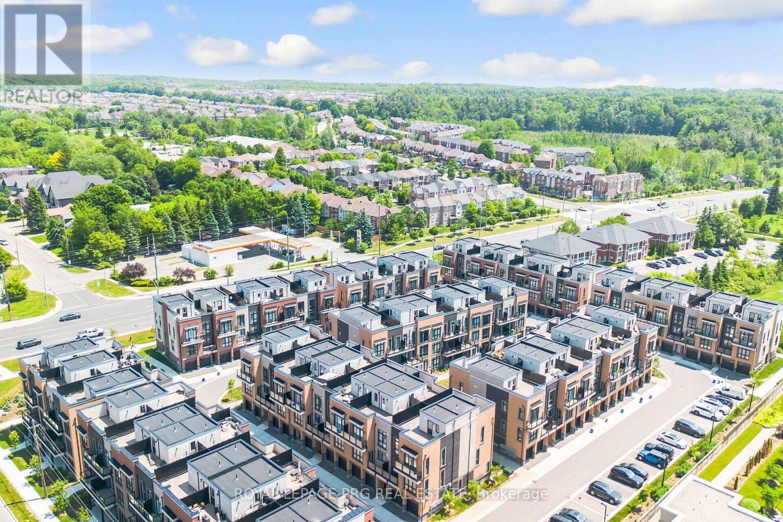 Richmond Hill (oak Ridges), ON L4E1J4,8 Sayers LN #17