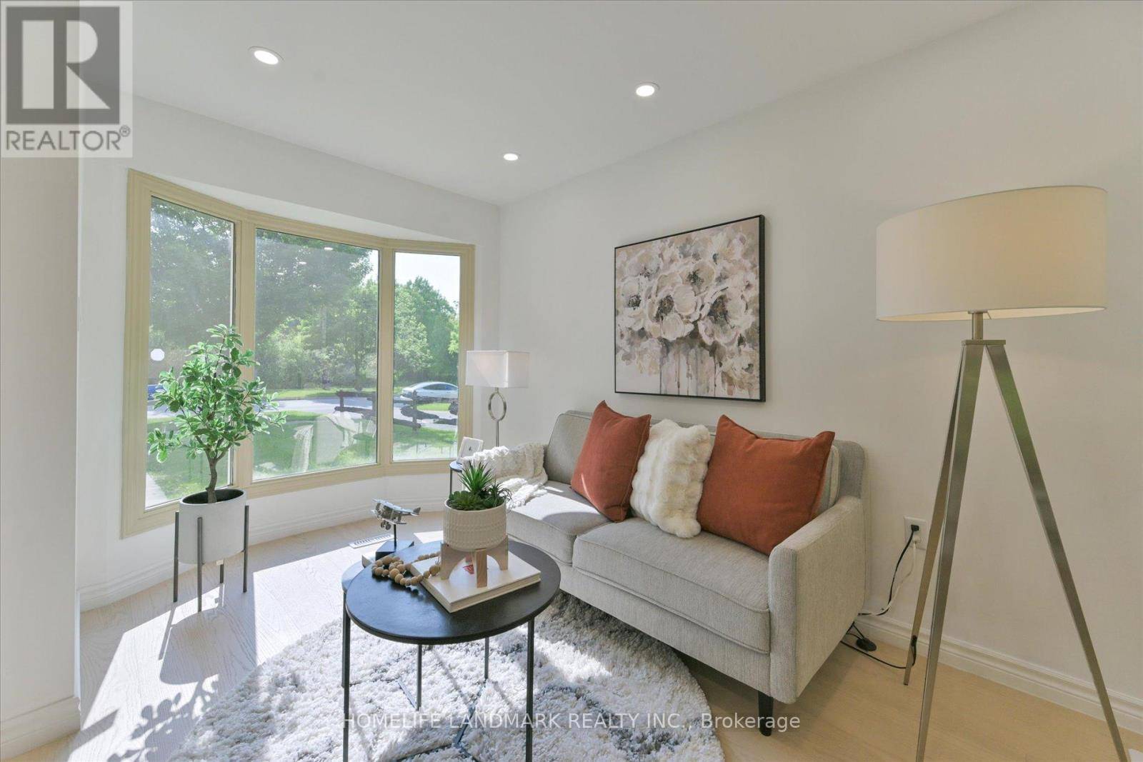 Richmond Hill (south Richvale), ON L4C6M4,11 HUNTER'S POINT DRIVE