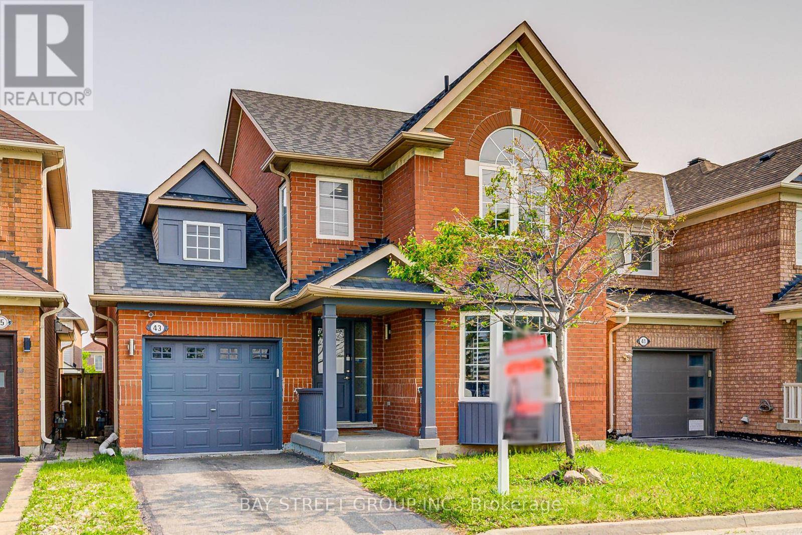 Markham (berczy), ON L6C2M9,43 TOWER BRIDGE CRESCENT