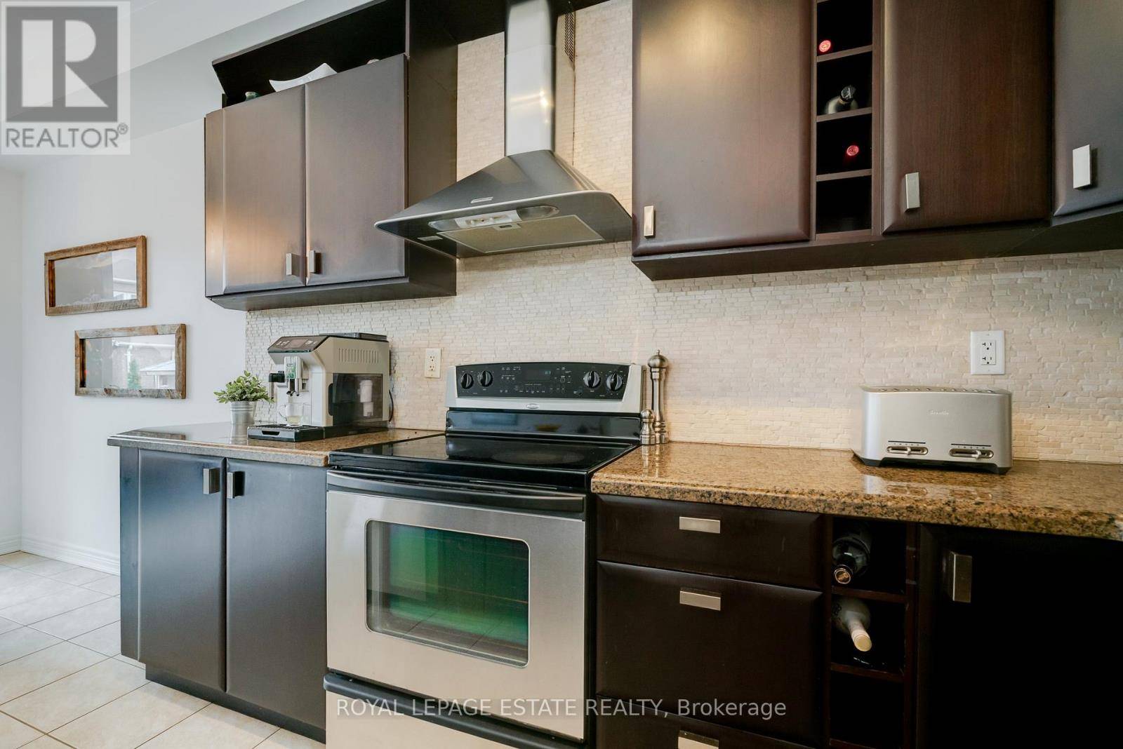Richmond Hill (jefferson), ON L4E4Y5,56 BROWER AVENUE