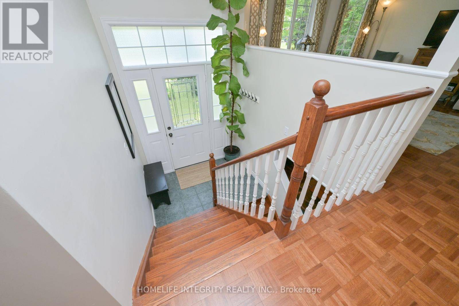Adjala-tosorontio (everett), ON L0M1J0,44 PINE PARK BOULEVARD