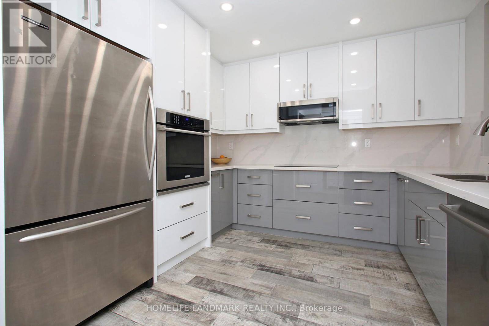 Vaughan (east Woodbridge), ON L4L1E7,28 ANDREA LANE