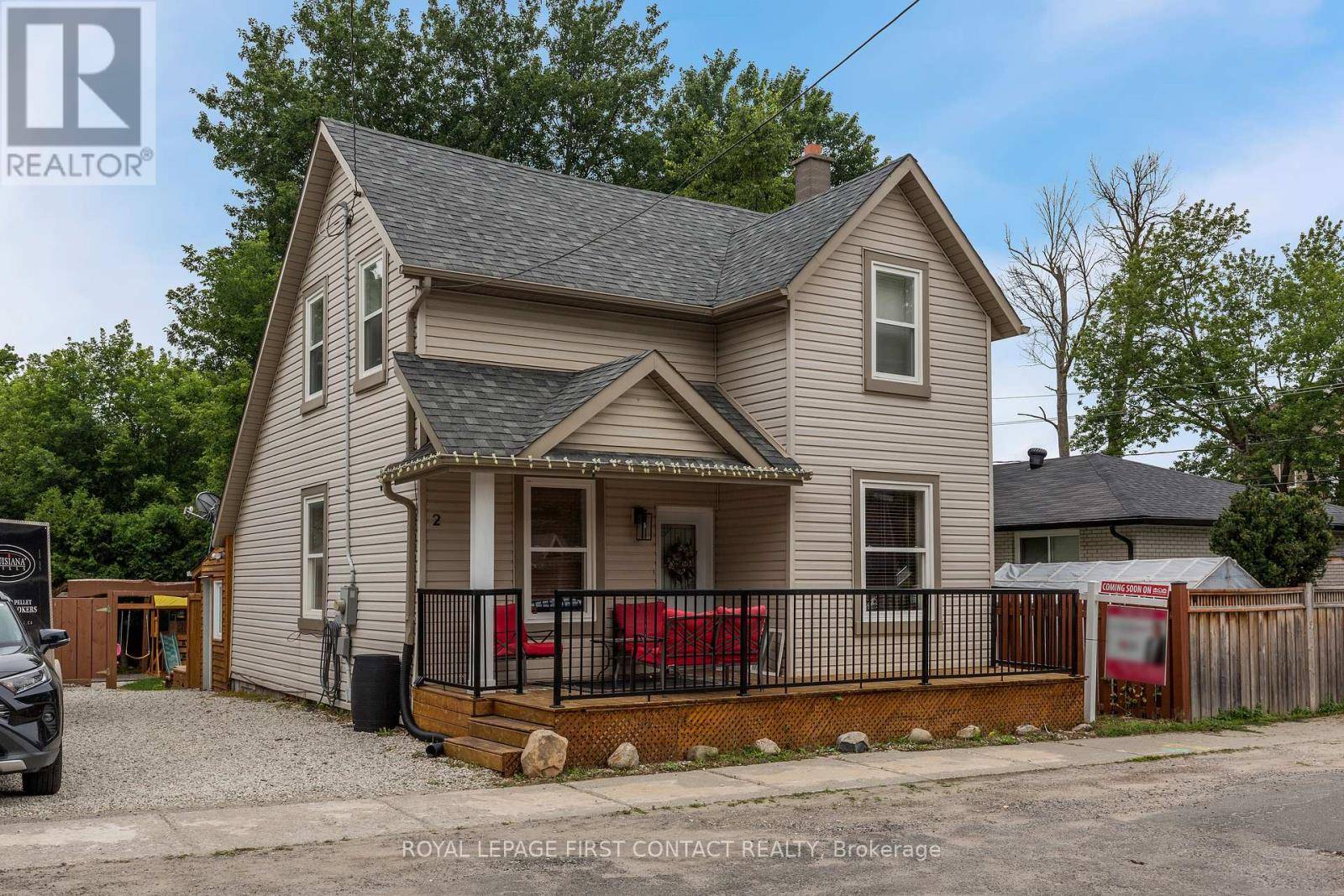 Innisfil (cookstown), ON L0L1L0,2 GEORGE STREET