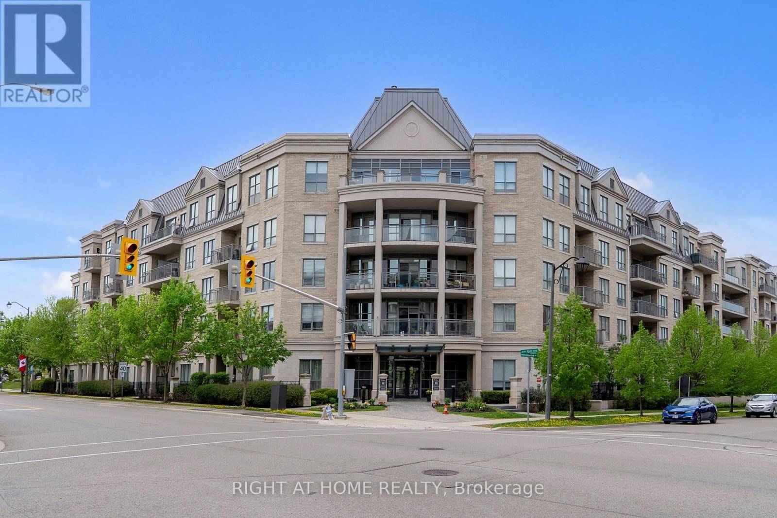 Aurora (bayview Wellington), ON L4G0R3,180 John West WAY #422