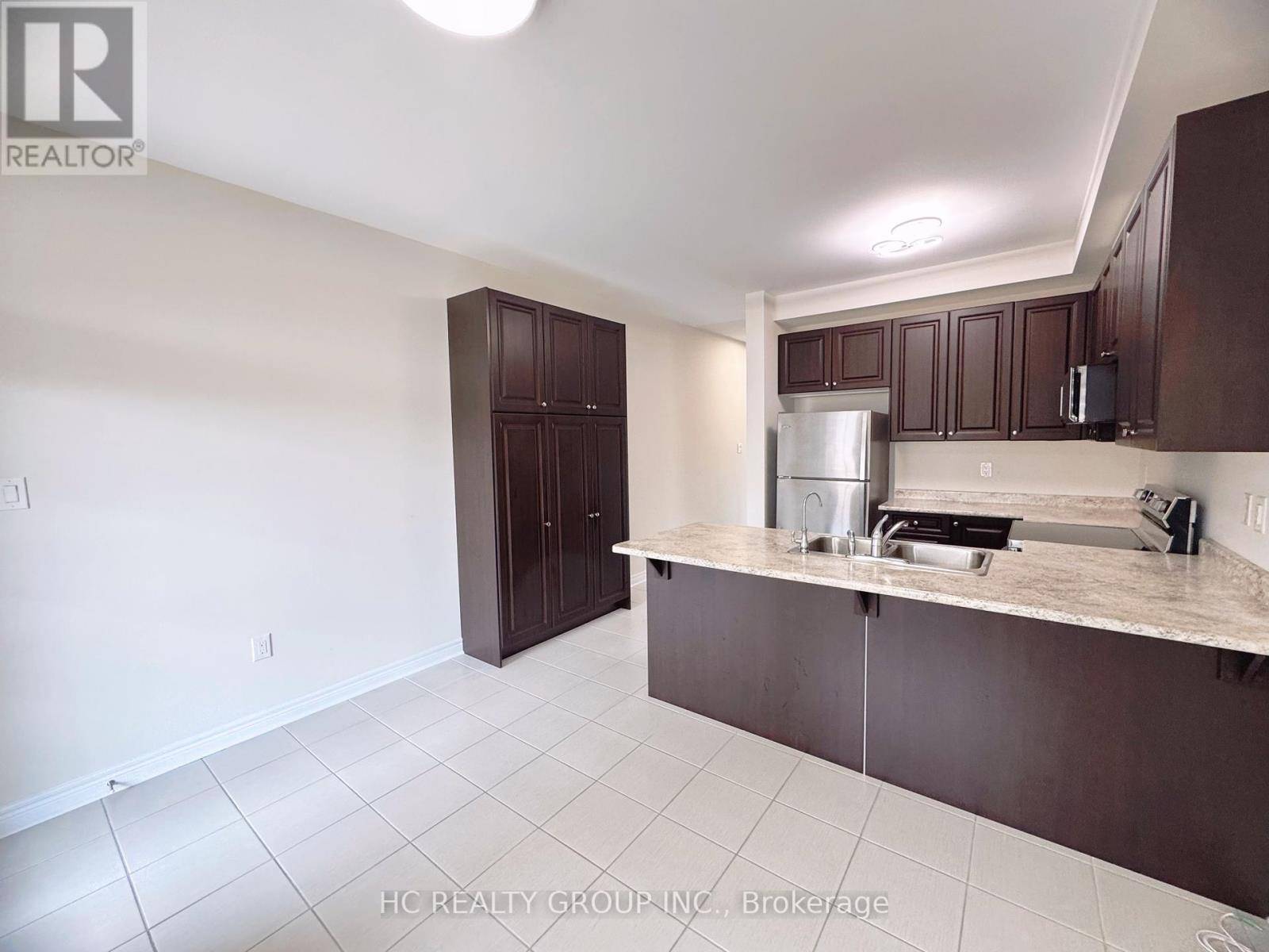 Markham (berczy), ON L6C0X6,4596 16TH AVENUE