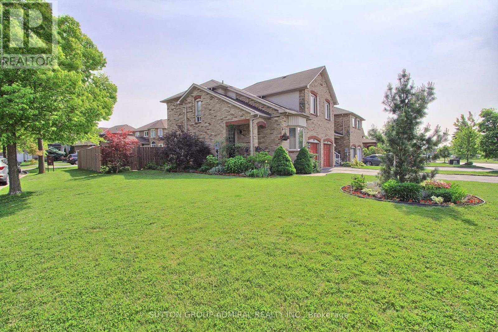 Vaughan (maple), ON L6A1Y7,26 CARRON AVENUE