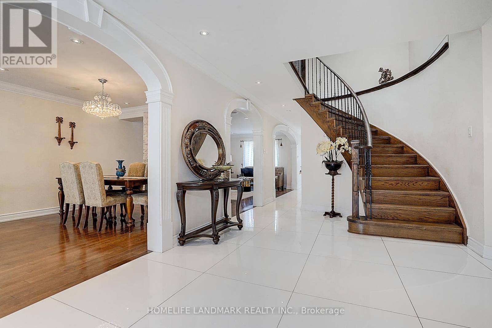 Richmond Hill (westbrook), ON L4C9L7,136 COOPERAGE CRESCENT