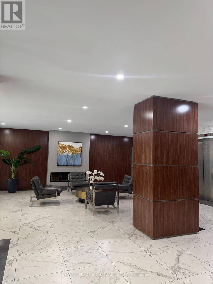 Markham (royal Orchard), ON L3T4T7,60 INVERLOCHY BLVD #1210