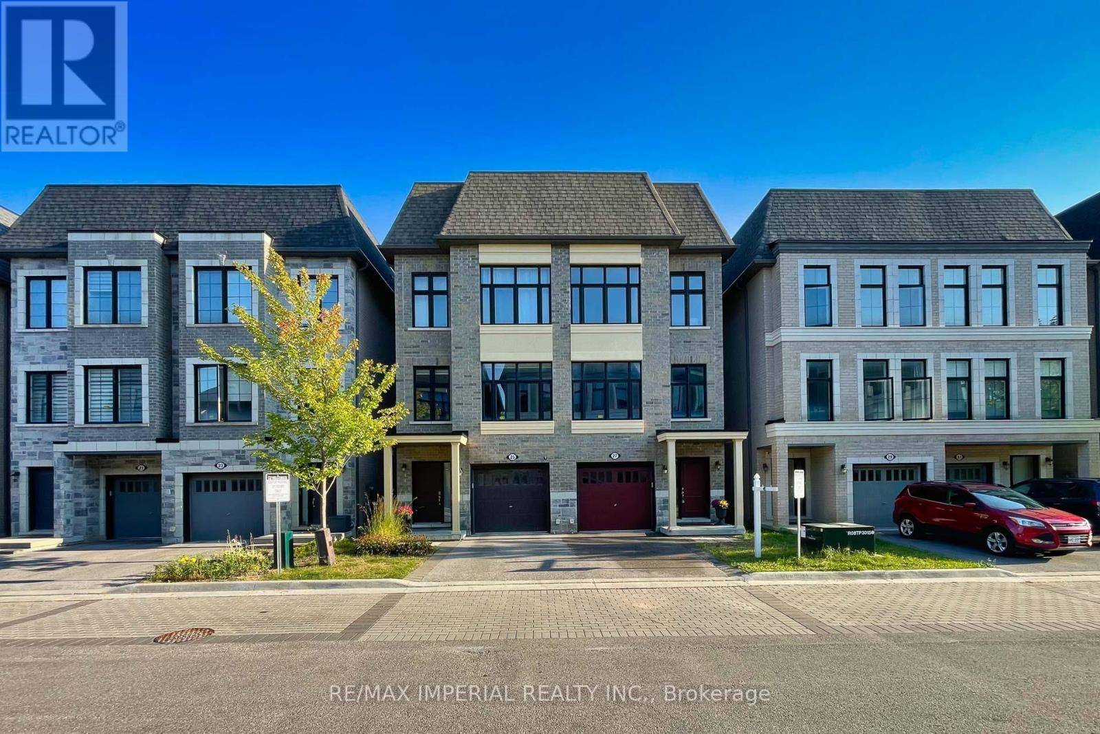 Richmond Hill (doncrest), ON L4B0G8,27 MCGURRAN LANE