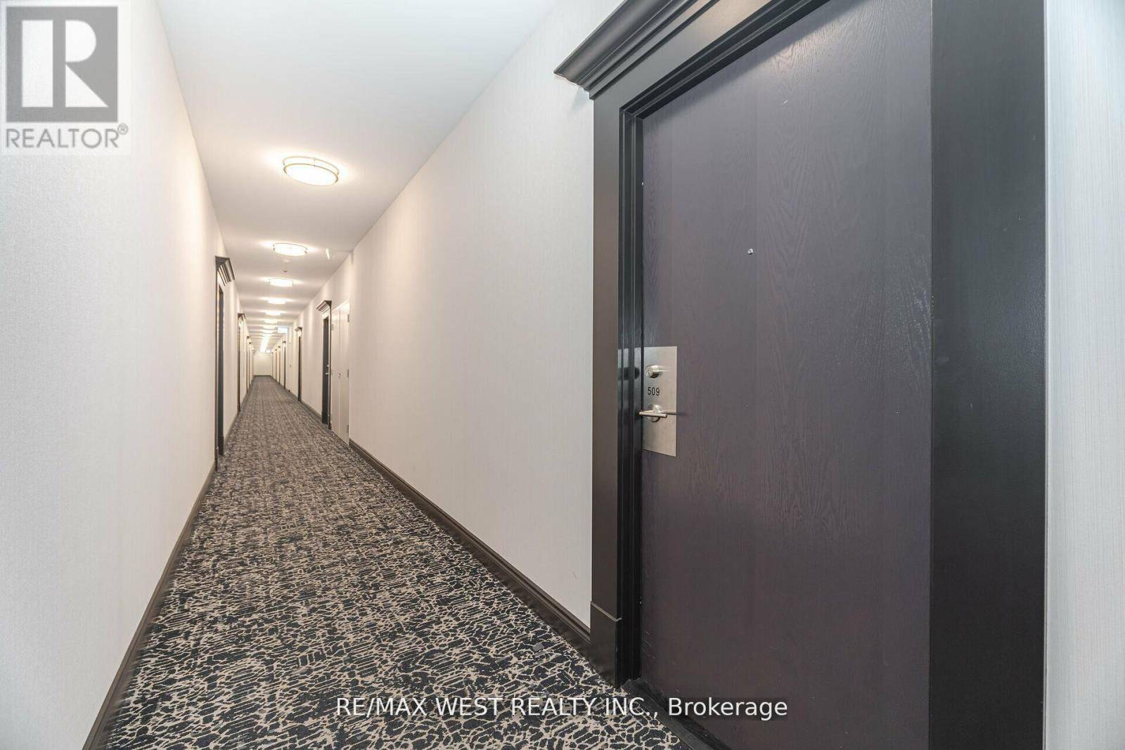 Vaughan (west Woodbridge), ON L4L0C6,281 Woodbridge AVE #509