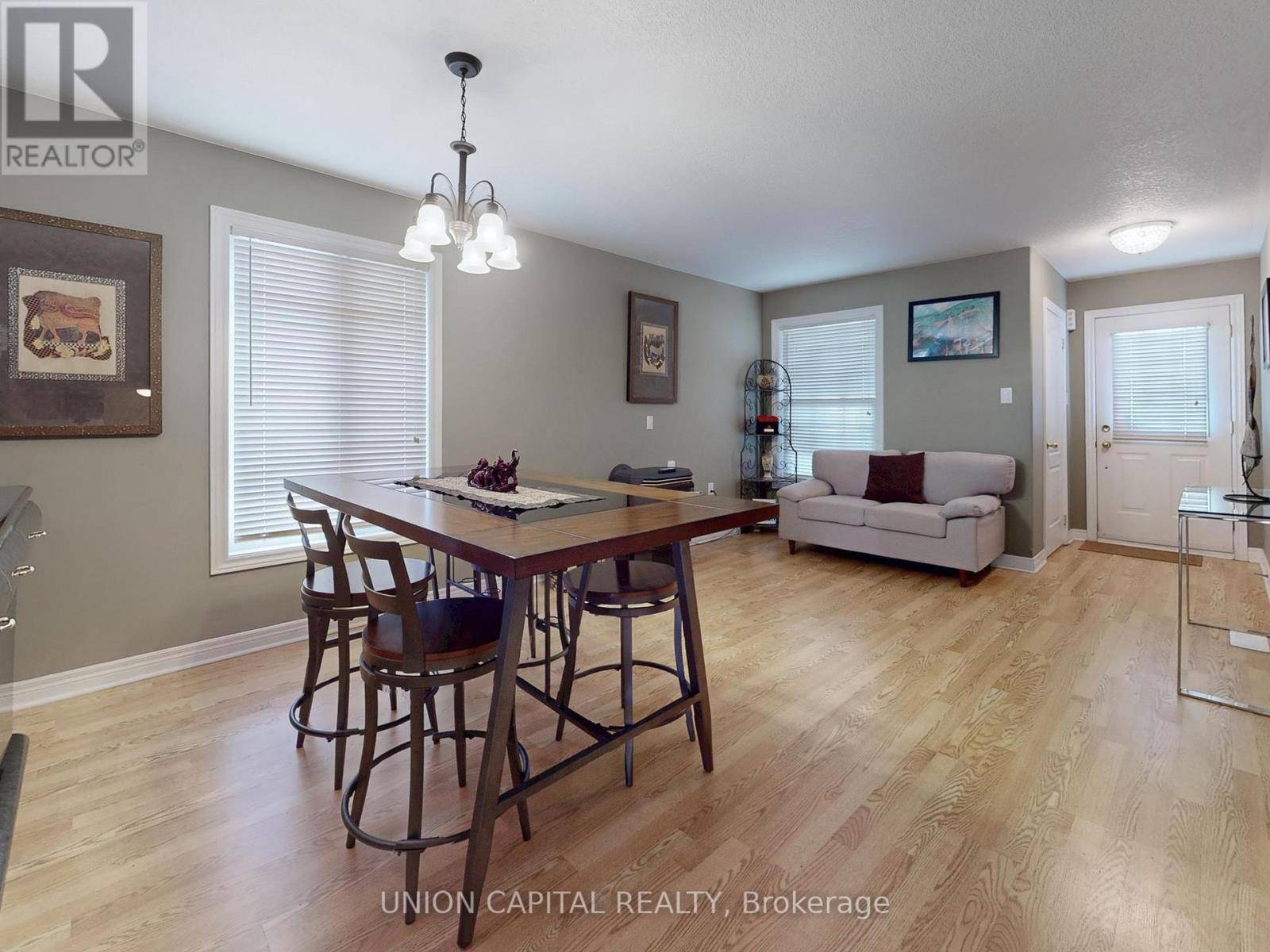 New Tecumseth (alliston), ON L9R0A2,54 BUCHANAN DRIVE