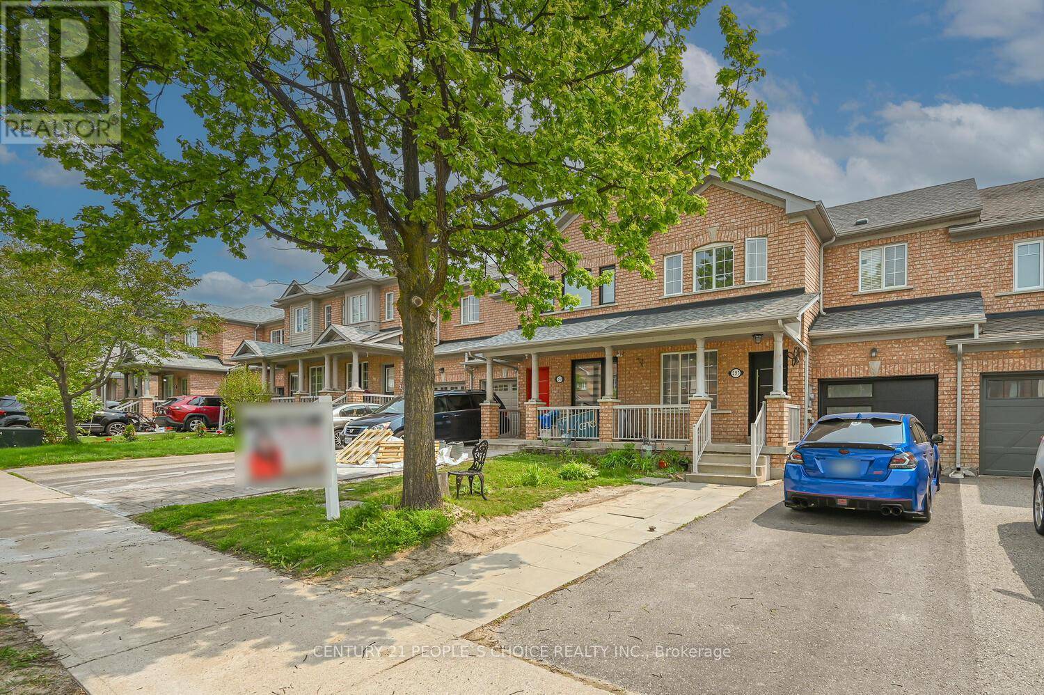 Newmarket (woodland Hill), ON L3X2R8,297 FLAGSTONE WAY