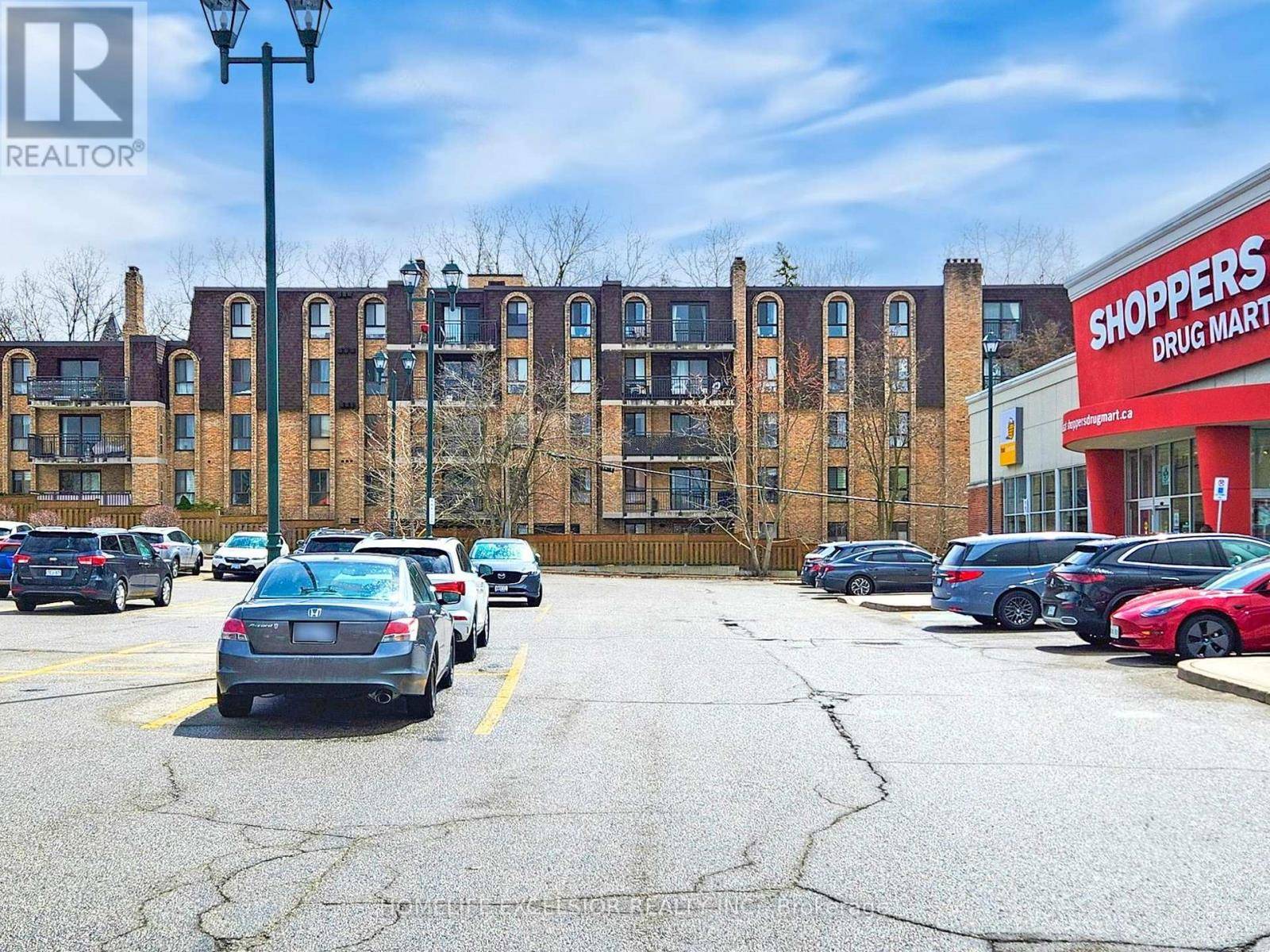 Aurora (aurora Heights), ON L4G1N8,15390 Yonge ST #203