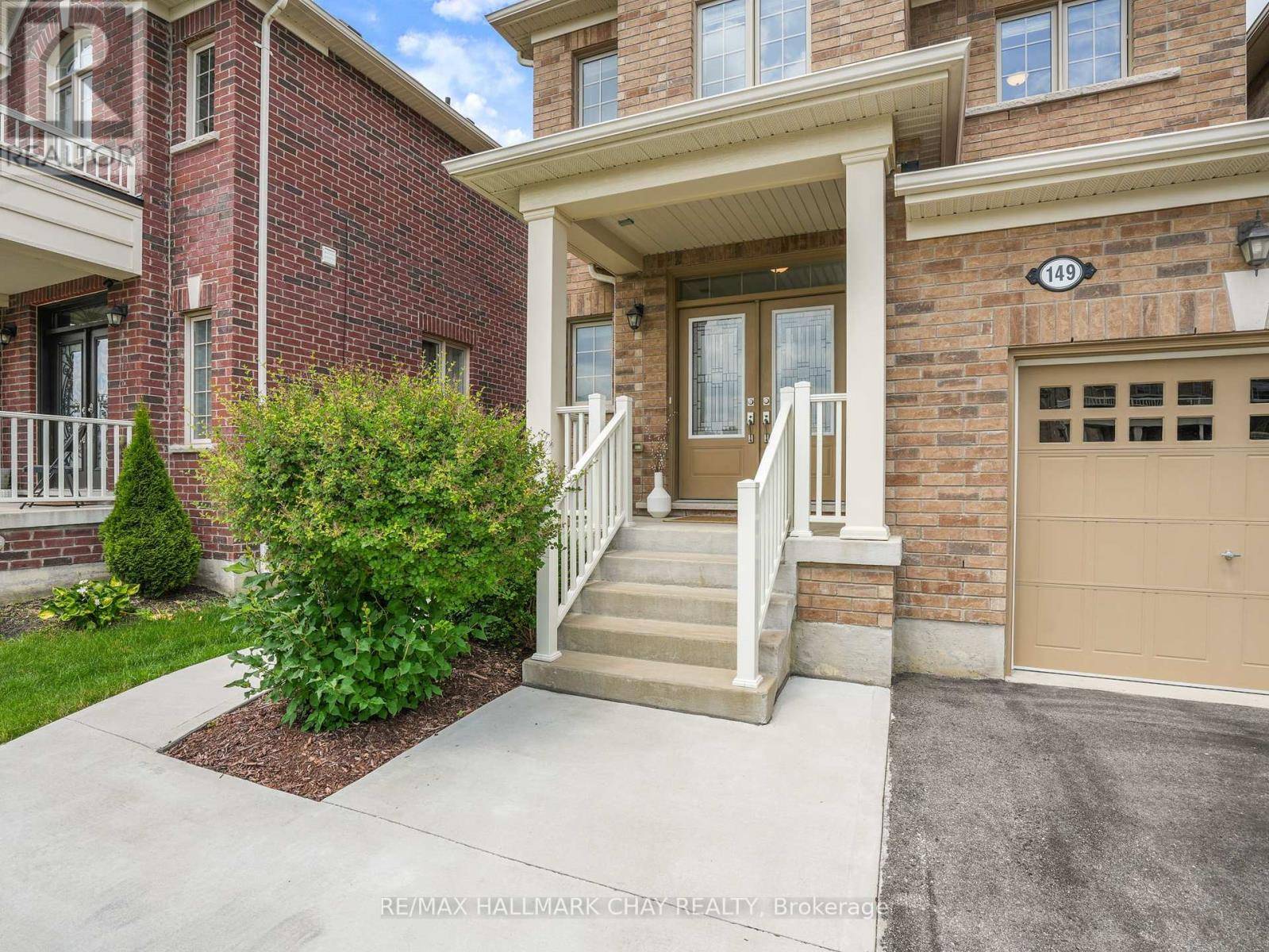 New Tecumseth (tottenham), ON L0G1W0,149 SHARPE CRESCENT