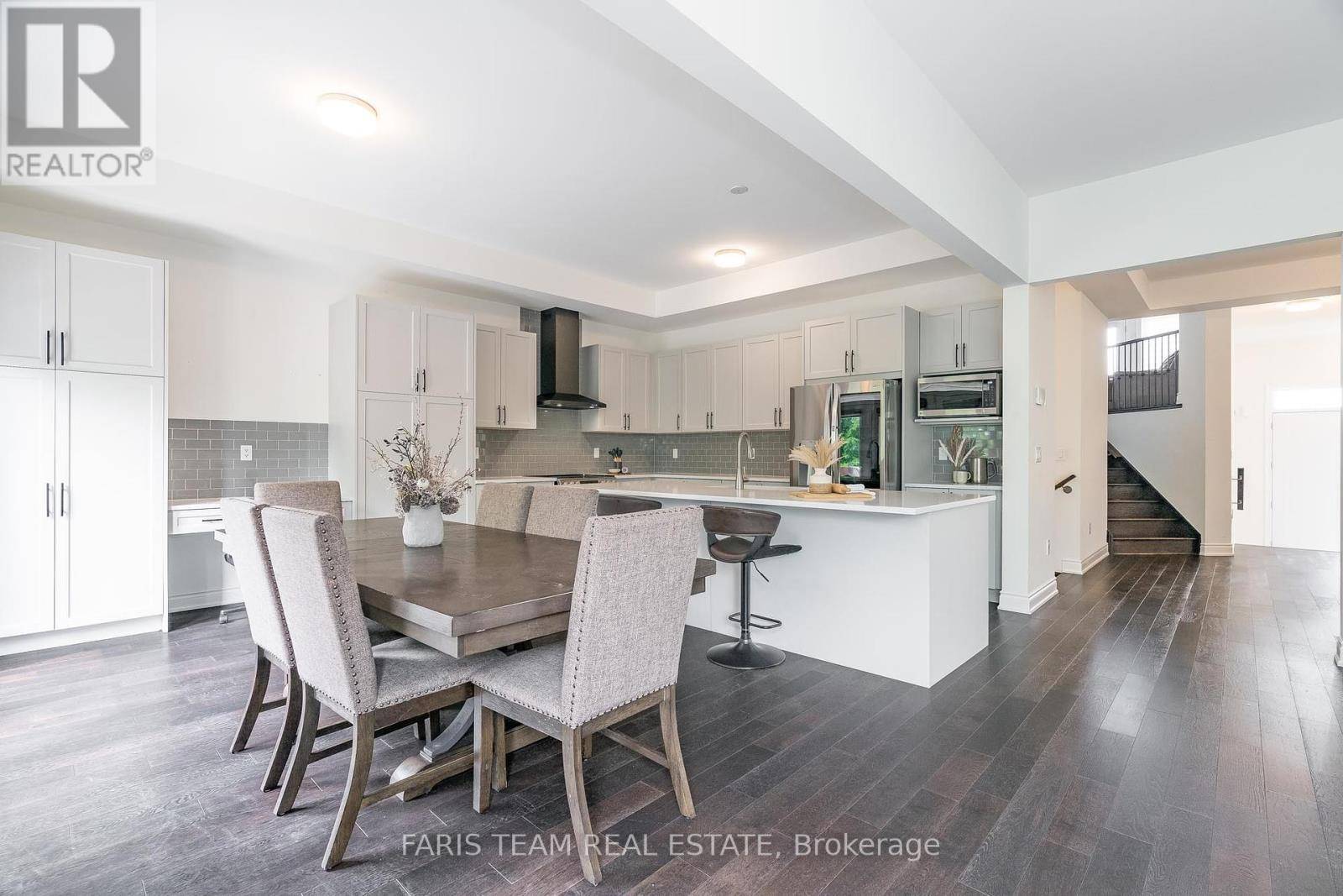 Innisfil (alcona), ON L9S0P2,1425 BLACKMORE STREET