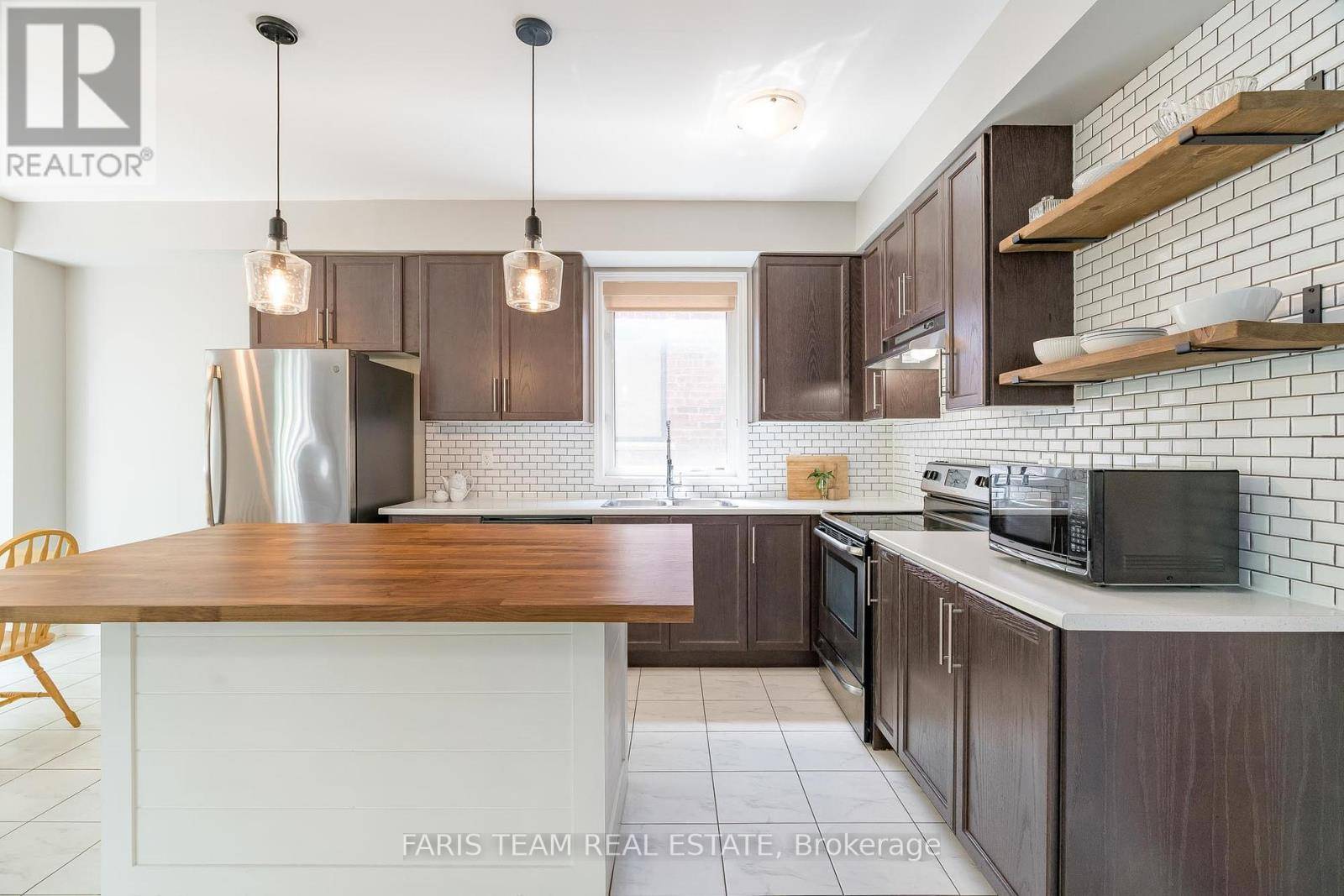 Innisfil (alcona), ON L9S0K3,1025 ABRAM COURT