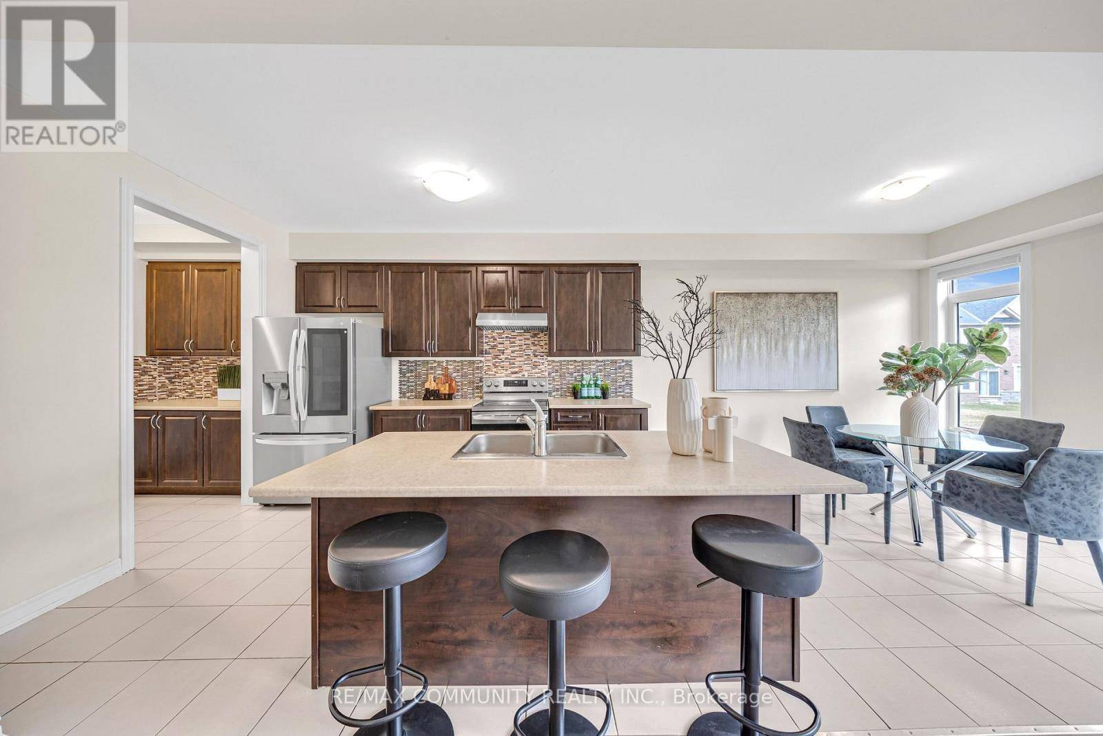 Innisfil (alcona), ON L9S0S6,2205 GRAINGER LOOP