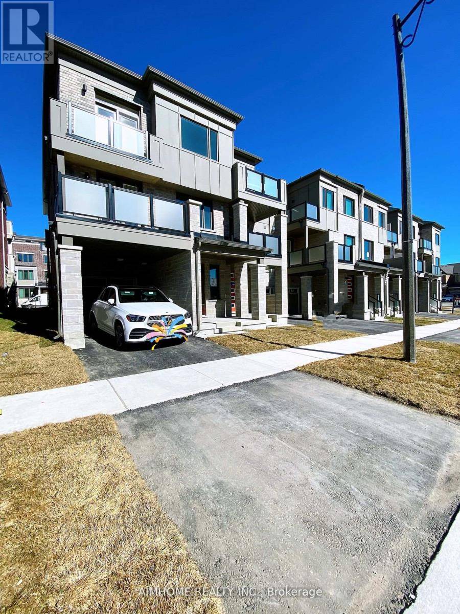 Markham (victoria Square), ON L6C3L1,12 THOMAS FRISBY JR CRESCENT