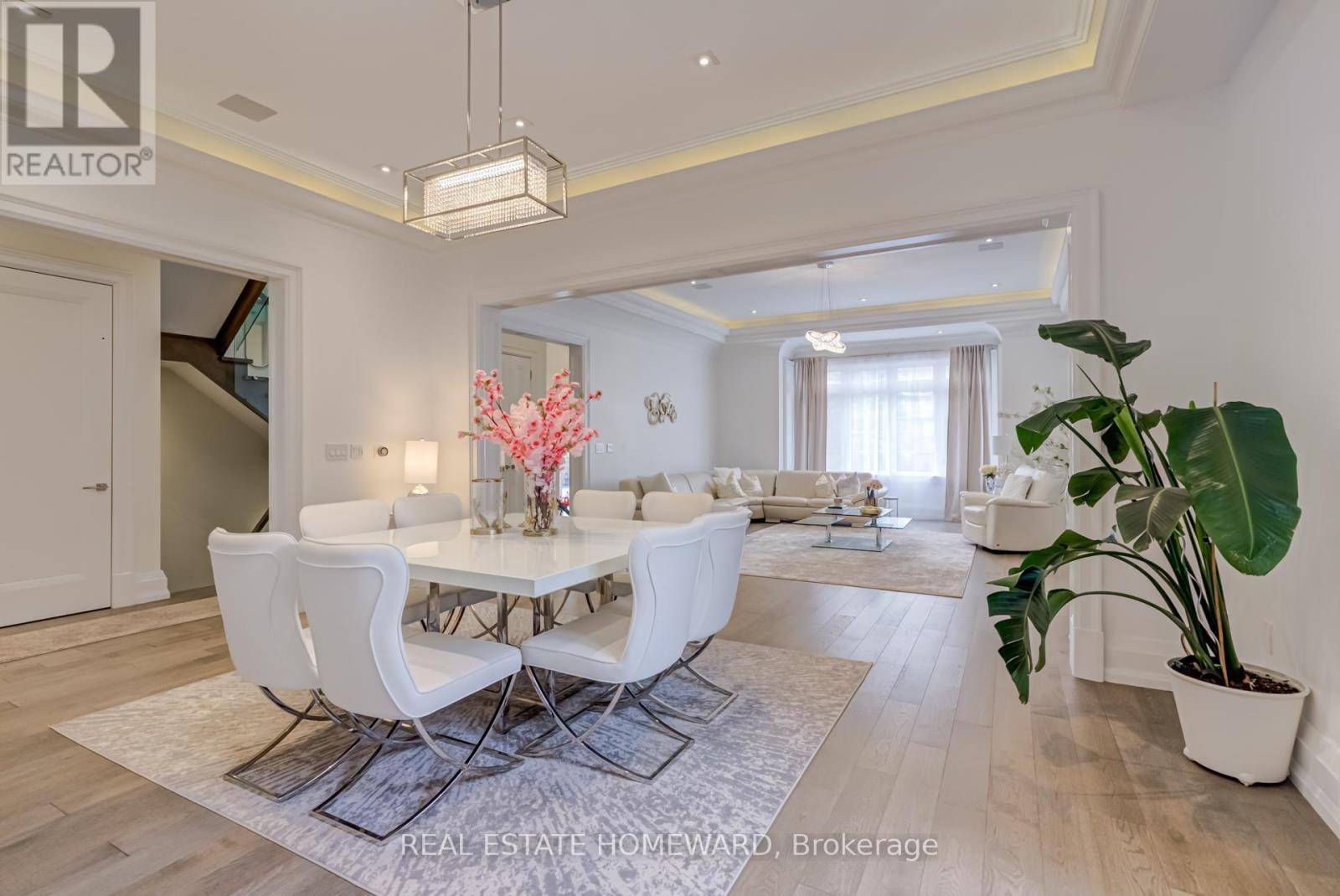Richmond Hill (south Richvale), ON L4C6P1,6 MACKAY DRIVE