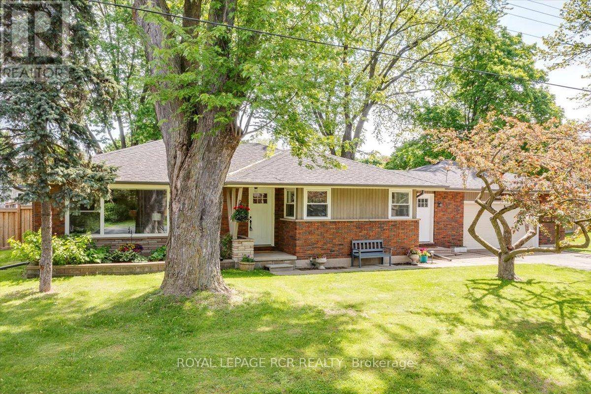 East Gwillimbury (mt Albert), ON L0G1M0,27 VICTORY DRIVE