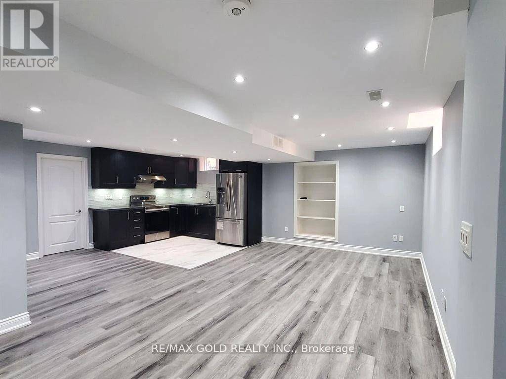 Markham (cornell), ON L6B0V5,4 Peace Walk RD #Bsmt