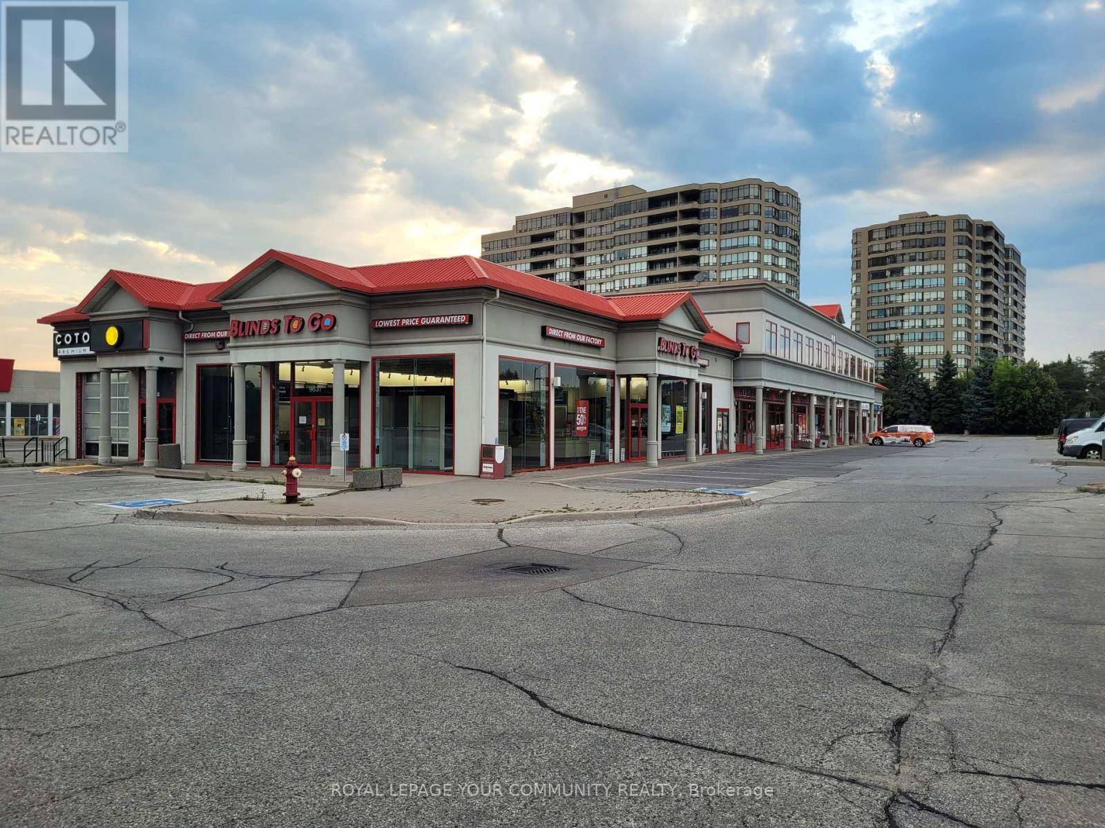 Richmond Hill (harding), ON L4C1V7,9631 Yonge ST #204