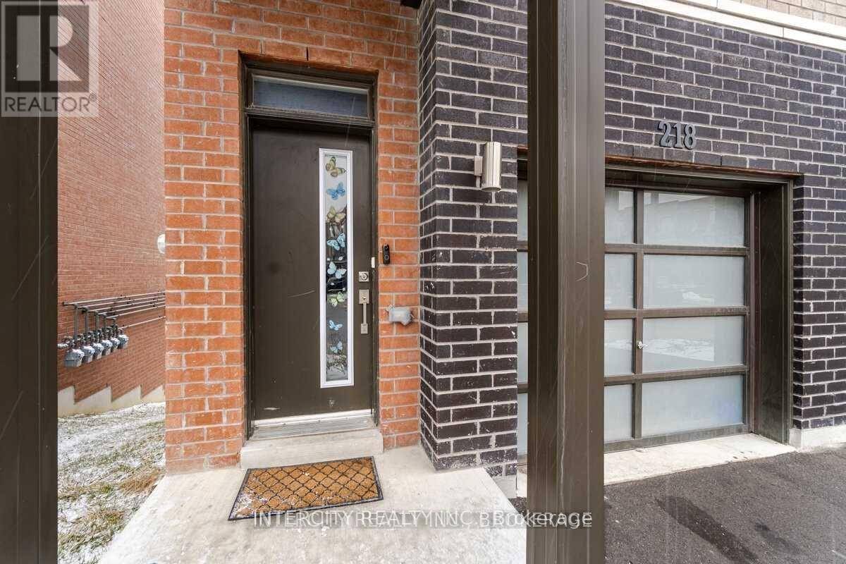 Vaughan (vaughan Grove), ON L4L0L7,218 DALHOUSIE STREET