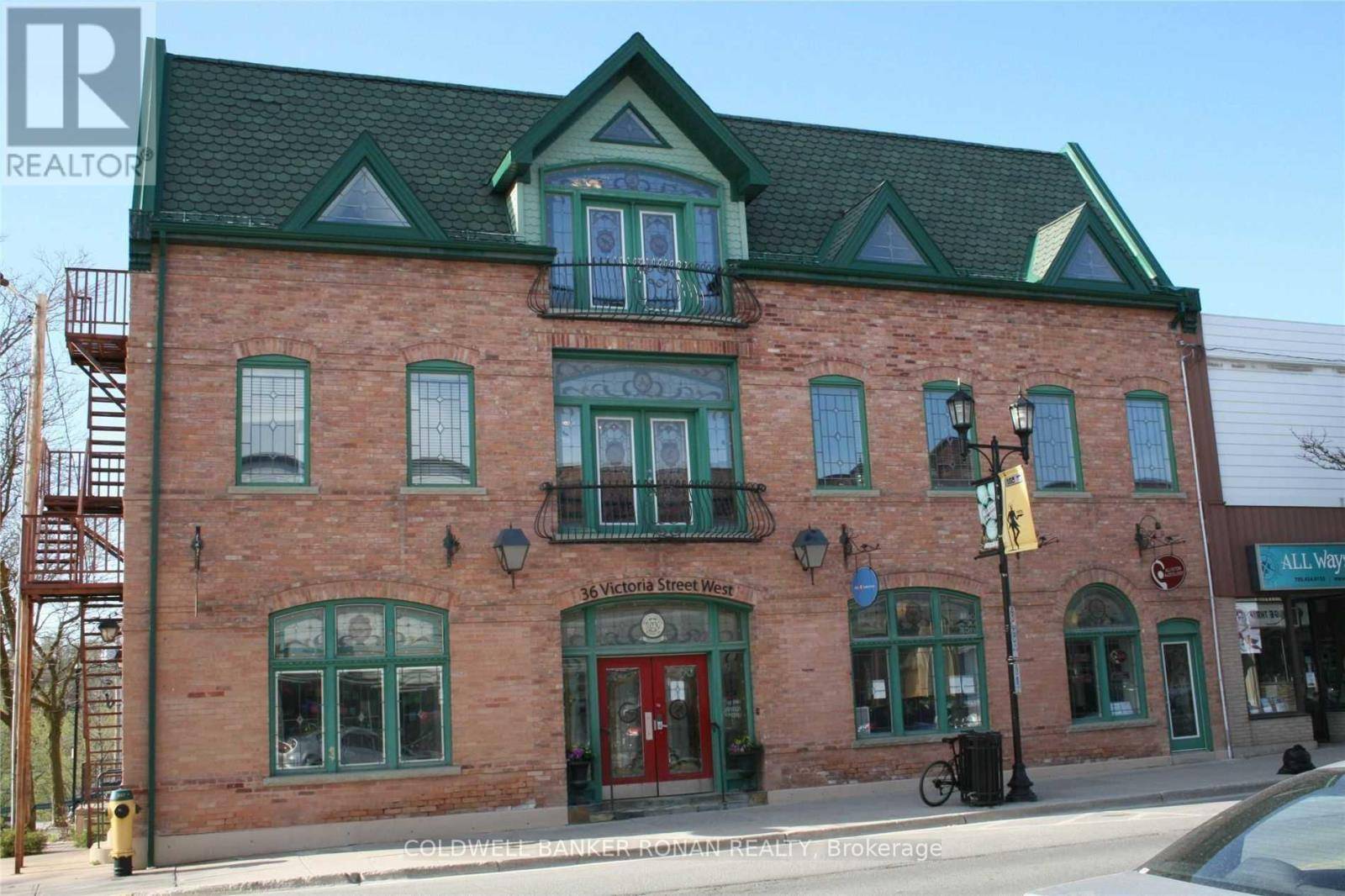 New Tecumseth (alliston), ON L9R1T3,36 Victoria ST West #204