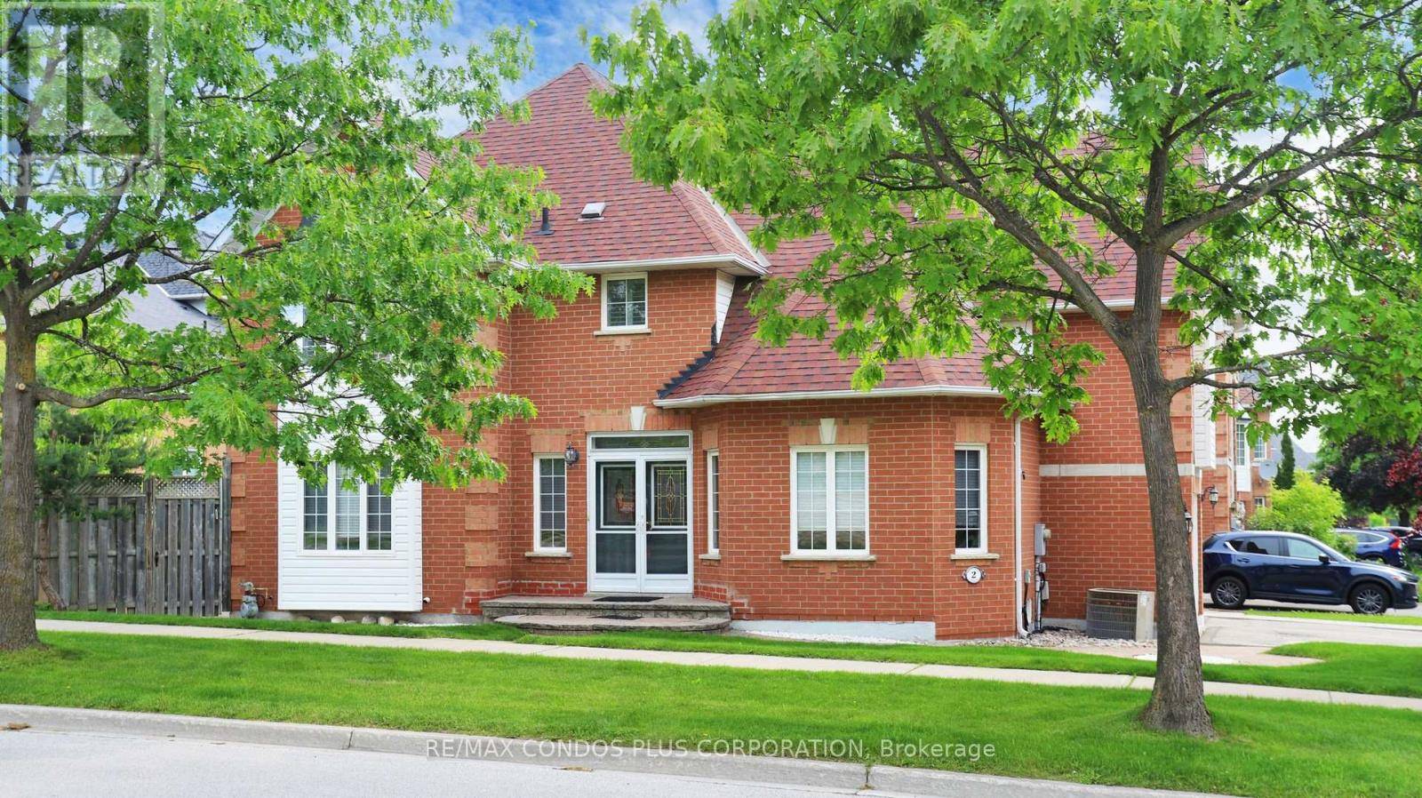 Richmond Hill (westbrook), ON L4S1Z9,2 ROYAL CHAPIN CRESCENT