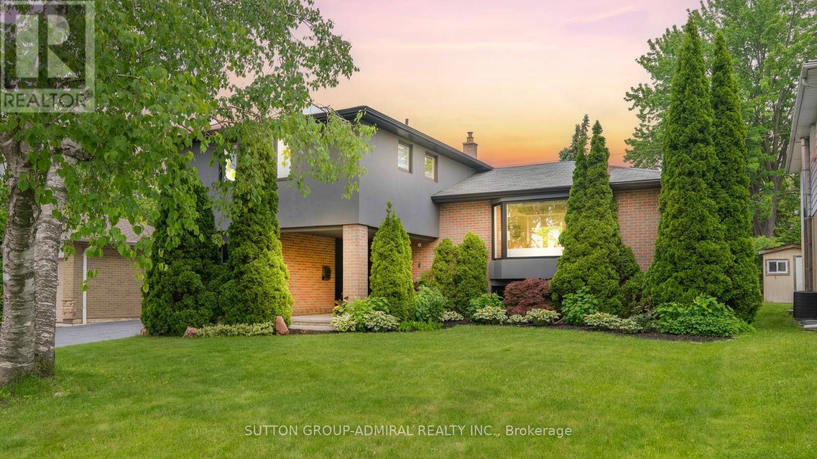 Markham (royal Orchard), ON L3T3E8,24 COLONSAY ROAD