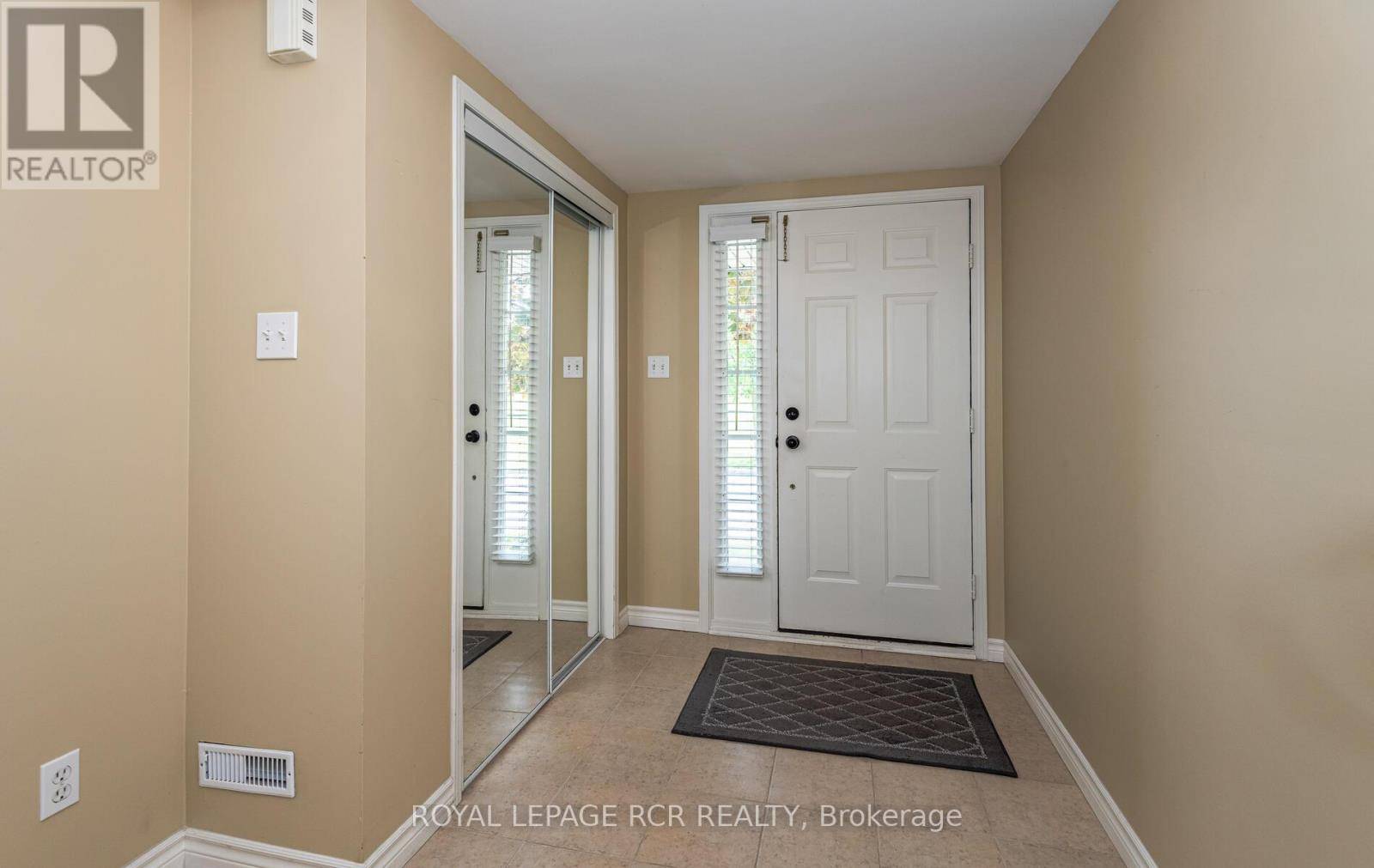 Aurora (bayview Wellington), ON L4G7M9,22 SANDELWOOD COURT