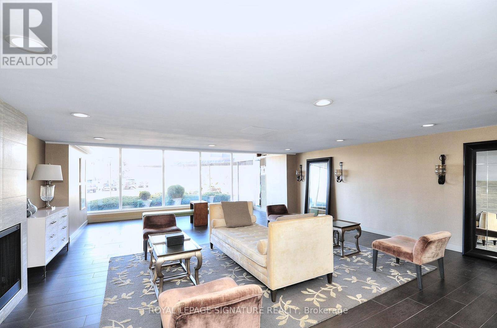 Markham (thornhill), ON L3T4S3,7811 Yonge ST #1208