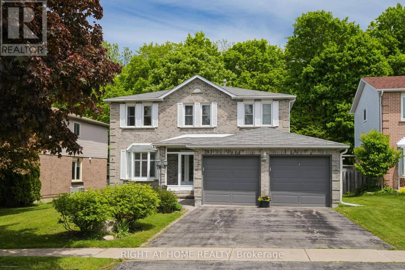 Newmarket (bristol-london), ON L3Y7Z8,393 VANDEN BERGH BOULEVARD