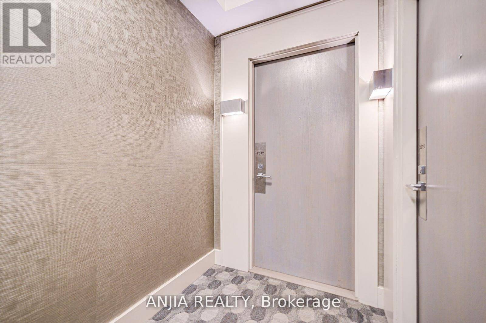Markham (grandview), ON L3T0C9,7165 Yonge ST #2012
