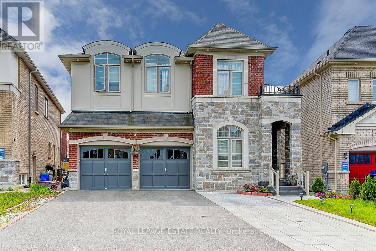 East Gwillimbury (sharon), ON L0G1V0,33 KAVANAGH AVENUE