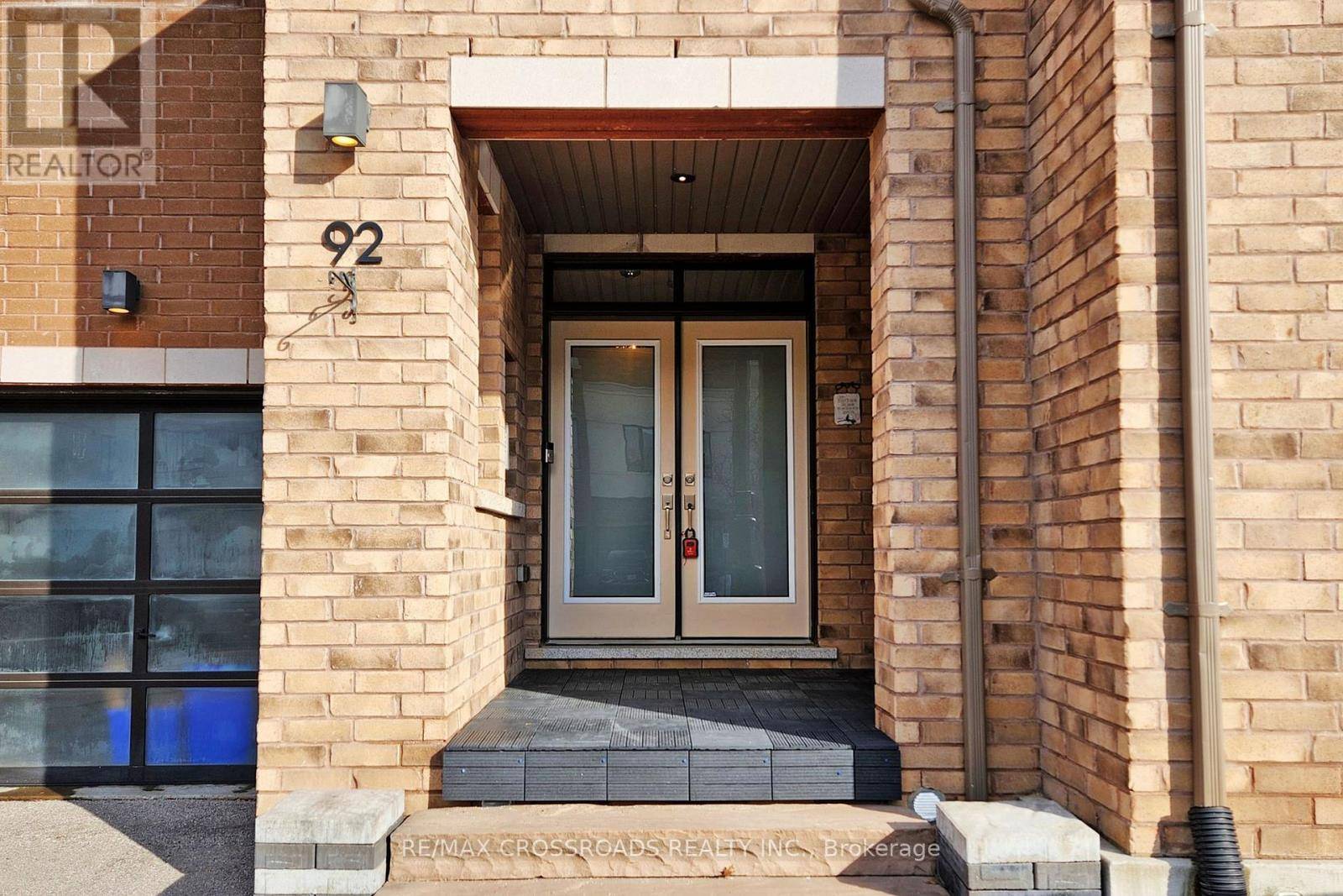 Richmond Hill (oak Ridges Lake Wilcox), ON L4E0Z4,92 DARIOLE DRIVE