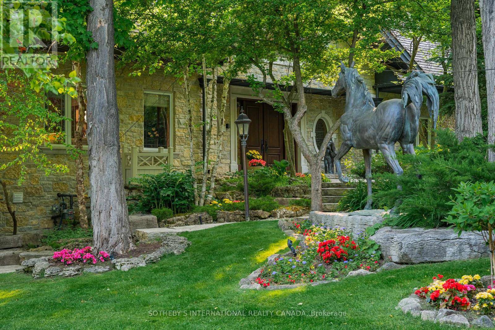 Vaughan (kleinburg), ON L0J1C0,101 PAULA COURT
