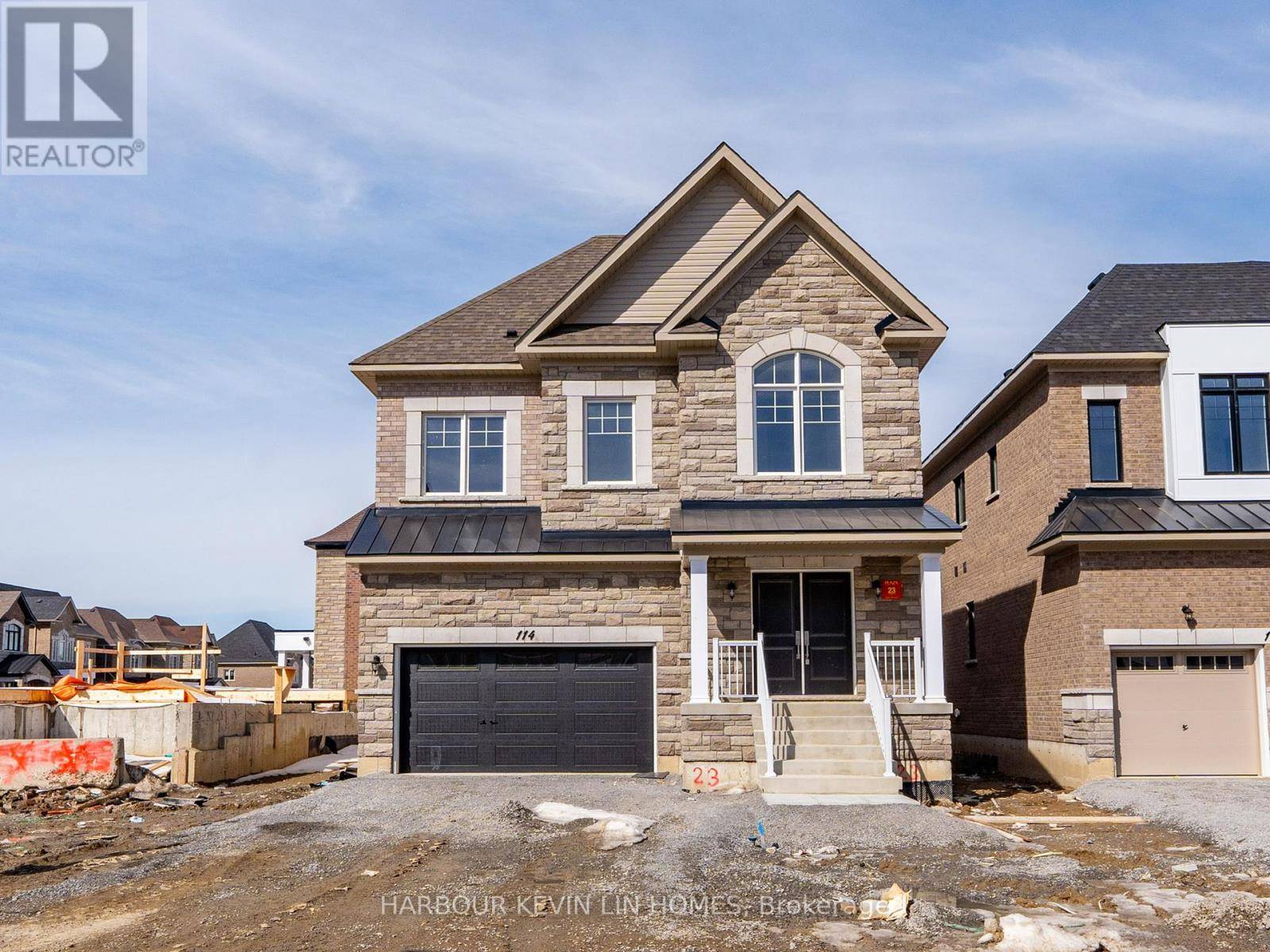 Richmond Hill (oak Ridges), ON L4E1N2,114 SEGUIN STREET