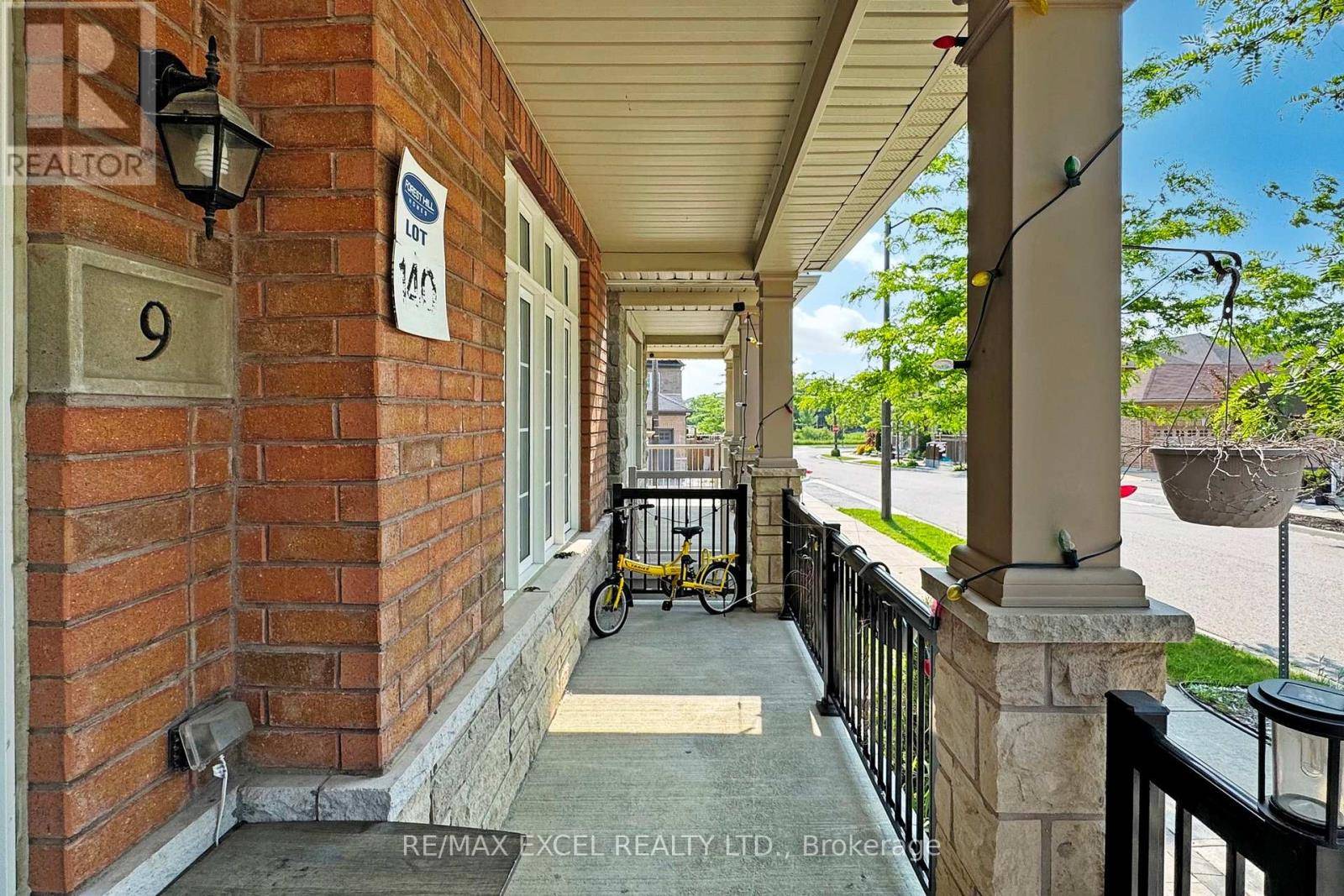 Markham (cornell), ON L6B0X4,9 SUNNYSIDE HILL ROAD